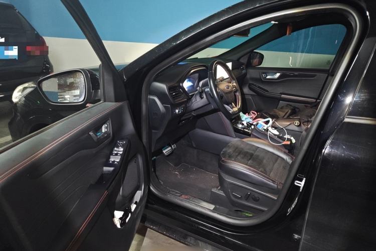 Used Ford Escape 2020 EcoBoost 245 Four-Wheel Drive ST-LINE Deluxe Edition Driver Seat