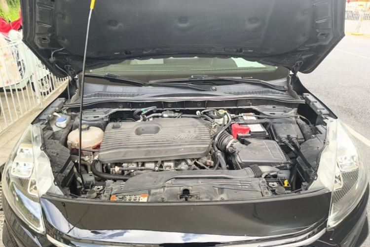 Used Ford Escape 2020 EcoBoost 245 Four-Wheel Drive Luxury Edition Engine Bay