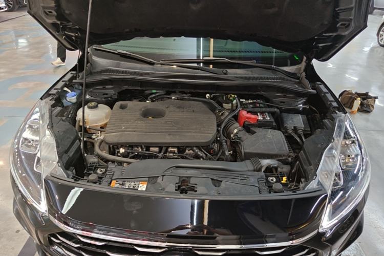 Used Ford Escape 2020 EcoBoost 245 Two-Wheel-Drive Titanium Edition Engine Bay