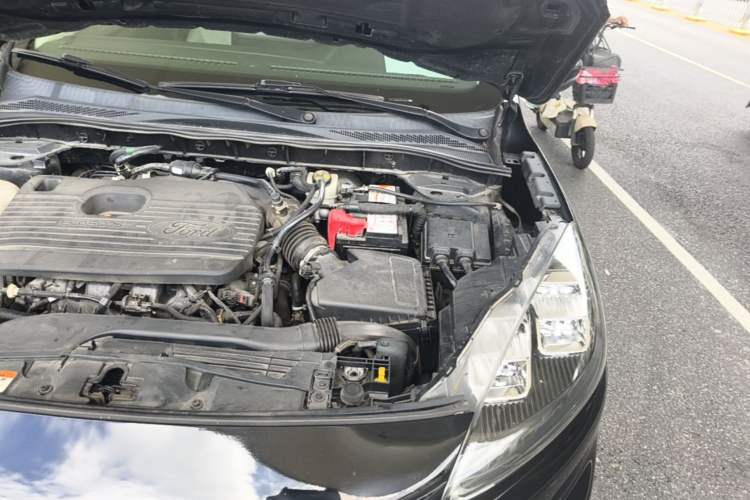 Used Ford Escape 2020 EcoBoost 245 Four-Wheel Drive Luxury Edition Engine Bay Left