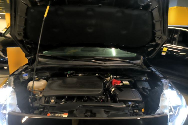 Used Ford Escape 2020 EcoBoost 245 Two-Wheel-Drive Titanium Edition Engine Bay