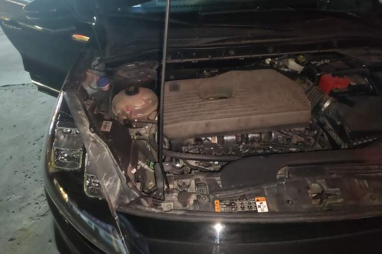 Used Ford Escape 2020 EcoBoost 245 Four-Wheel Drive Luxury Edition Engine Bay Right