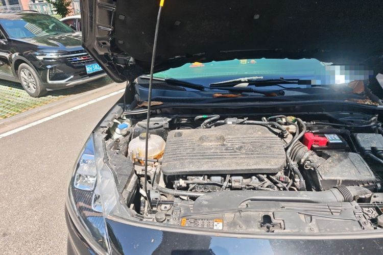 Used Ford Escape 2020 EcoBoost 245 Two-Wheel-Drive Titanium Edition Engine Bay Right
