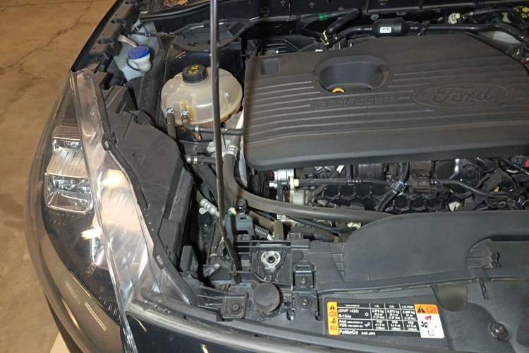 Used Ford Escape 2020 EcoBoost 245 Two-Wheel Drive Smart & Enjoyment Model Engine Bay Right