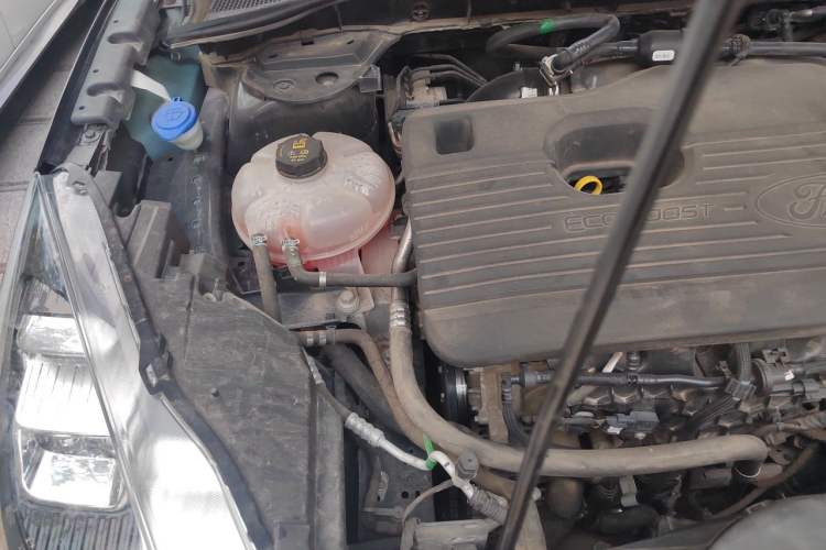 Used Ford Escape 2020 EcoBoost 245 Four-Wheel Drive Titanium Edition Engine Bay Right