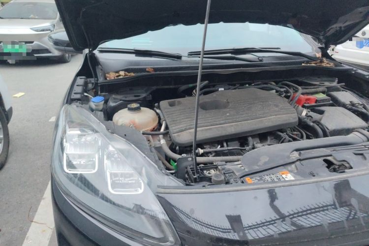 Used Ford Escape 2020 EcoBoost 245 Two-Wheel-Drive Titanium Edition Engine Bay Right