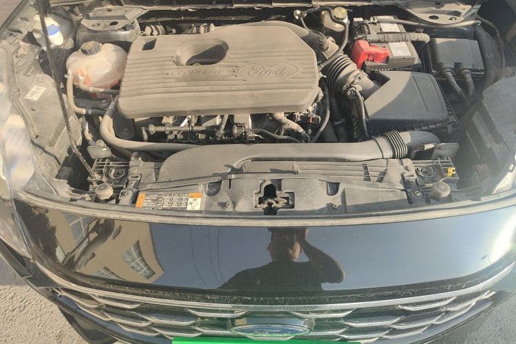 Used Ford Escape 2020 EcoBoost 245 Four-Wheel Drive Luxury Edition Engine Bay