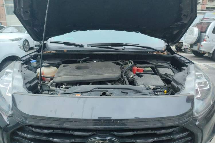 Used Ford Escape 2020 EcoBoost 245 Two-Wheel-Drive Titanium Edition Engine Bay