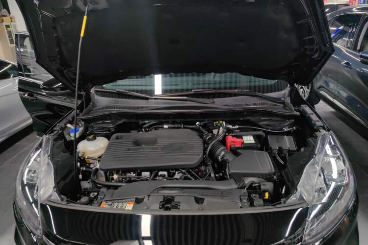 Used Ford Escape 2020 EcoBoost 245 Two-Wheel-Drive Titanium Edition Engine Bay