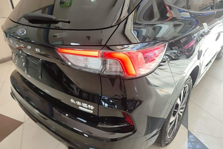 Used Ford Escape 2020 EcoBoost 245 Four-Wheel Drive ST-LINE Deluxe Edition Exterior 3