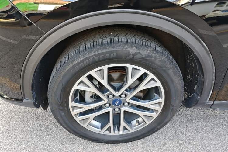 Used Ford Escape 2020 EcoBoost 245 Four-Wheel Drive Titanium Edition Exterior 4