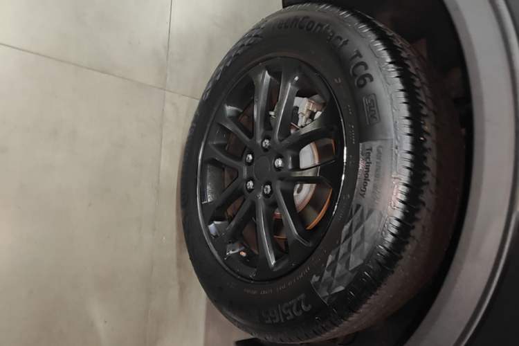 Used Ford Escape 2020 EcoBoost 245 Two-Wheel-Drive Comfort Edition Exterior 5