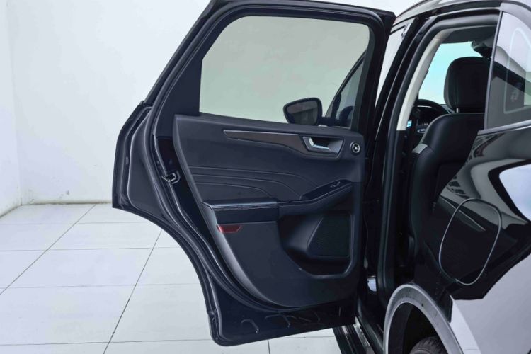 Used Ford Escape 2020 EcoBoost 245 Two-Wheel-Drive Comfort Edition Exterior 7