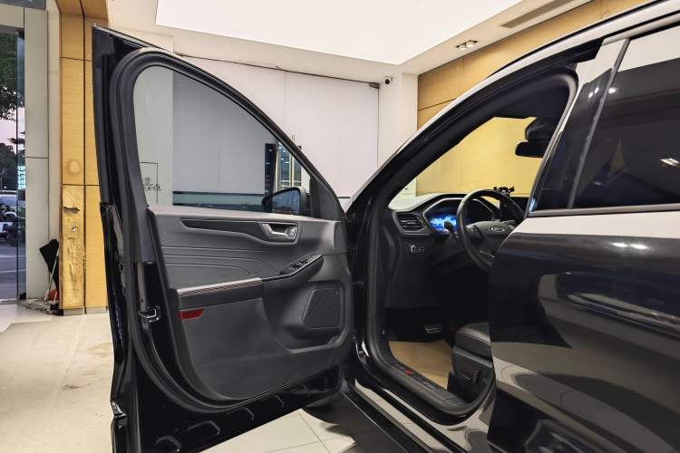 Used Ford Escape 2020 EcoBoost 245 Four-Wheel Drive ST-LINE Deluxe Edition Exterior 9