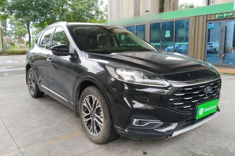 Used Ford Escape 2020 EcoBoost 245 Four-Wheel Drive Luxury Edition Front Right 45 Deg