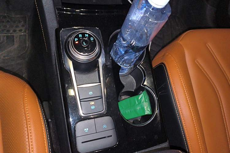 Used Ford Escape 2020 EcoBoost 245 Two-Wheel-Drive Titanium Edition Gear Lever