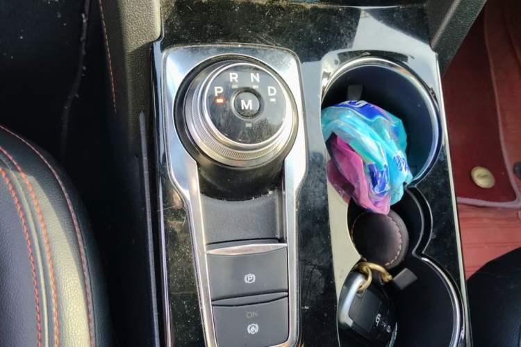 Used Ford Escape 2020 EcoBoost 245 Four-Wheel Drive ST-LINE Deluxe Edition Gear Lever