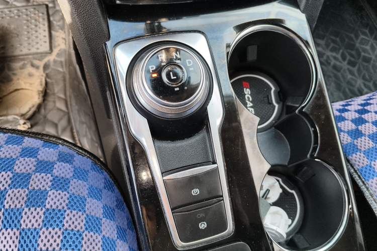 Used Ford Escape 2020 EcoBoost 245 Four-Wheel Drive Titanium Edition Gear Lever