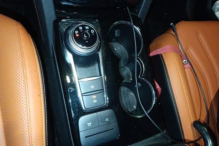 Used Ford Escape 2020 EcoBoost 245 Two-Wheel Drive Smart & Enjoyment Model Gear Lever