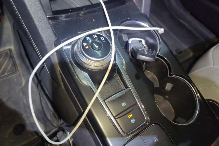 Used Ford Escape 2020 EcoBoost 245 Two-Wheel Drive Smart & Enjoyment Model Gear Lever