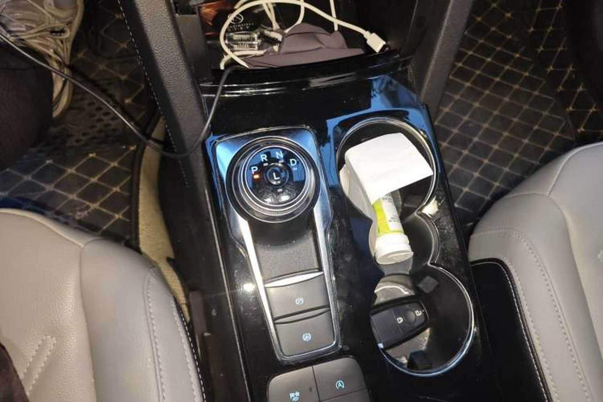 Used Ford Escape 2020 EcoBoost 245 Two-Wheel-Drive Titanium Edition Gear Lever