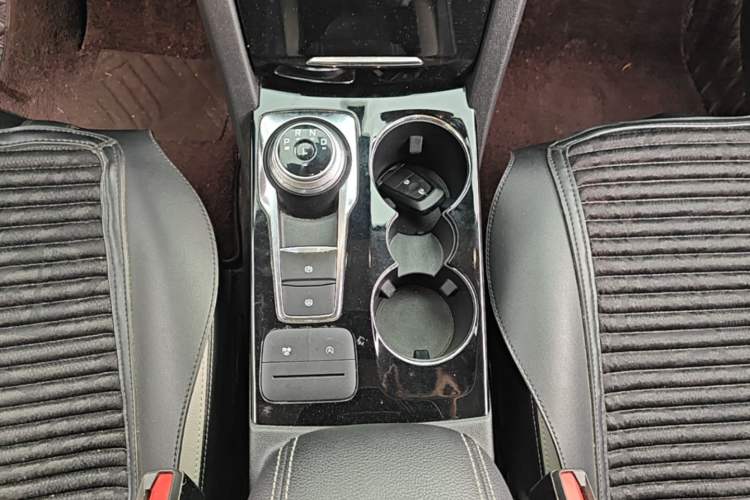 Used Ford Escape 2020 EcoBoost 245 Four-Wheel Drive Titanium Edition Gear Lever