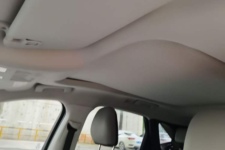 Used Ford Escape 2020 EcoBoost 245 Four-Wheel Drive Luxury Edition Headliner