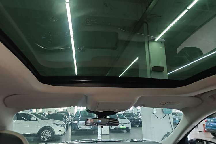 Used Ford Escape 2020 EcoBoost 245 Two-Wheel-Drive Comfort Edition Headliner