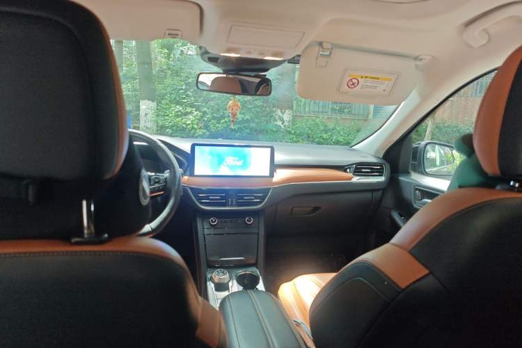 Used Ford Escape 2020 EcoBoost 245 Four-Wheel Drive Luxury Edition Headliner