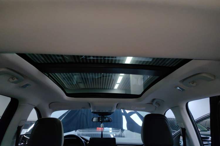 Used Ford Escape 2020 EcoBoost 245 Two-Wheel-Drive Titanium Edition Headliner