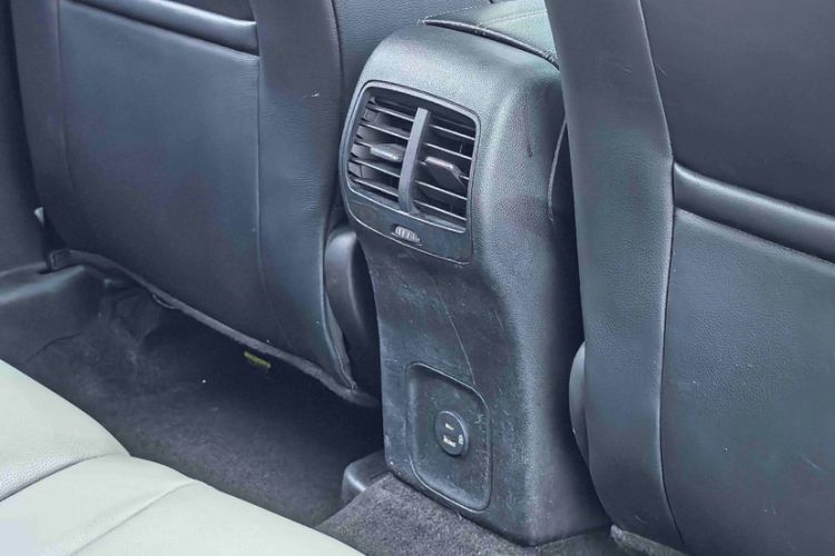 Used Ford Escape 2020 EcoBoost 245 Two-Wheel-Drive Comfort Edition Interior 12