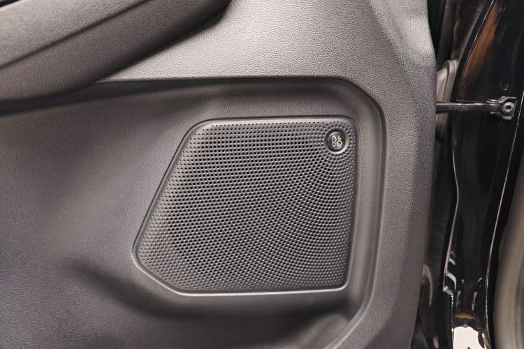 Used Ford Escape 2020 EcoBoost 245 Four-Wheel Drive ST-LINE Deluxe Edition Interior 12