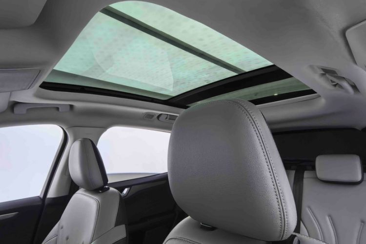 Used Ford Escape 2020 EcoBoost 245 Two-Wheel-Drive Comfort Edition Interior 5