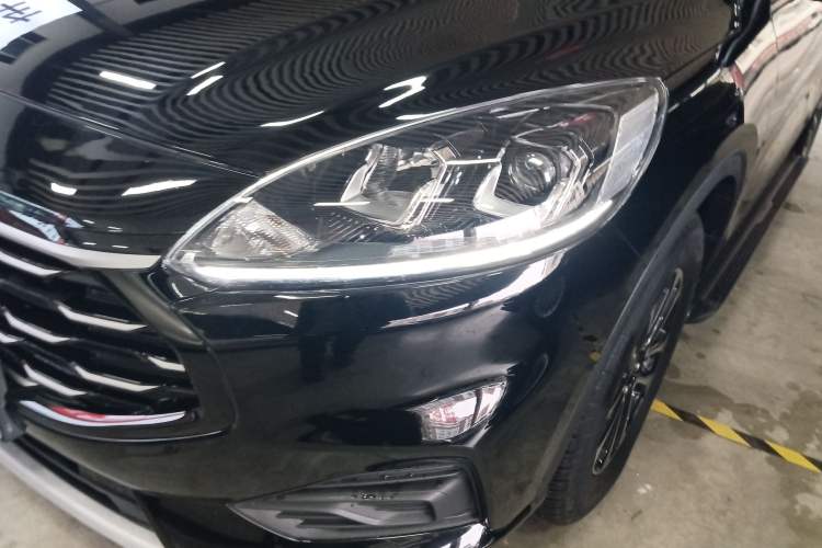 Used Ford Escape 2020 EcoBoost 245 Two-Wheel-Drive Comfort Edition Left Front Headlight