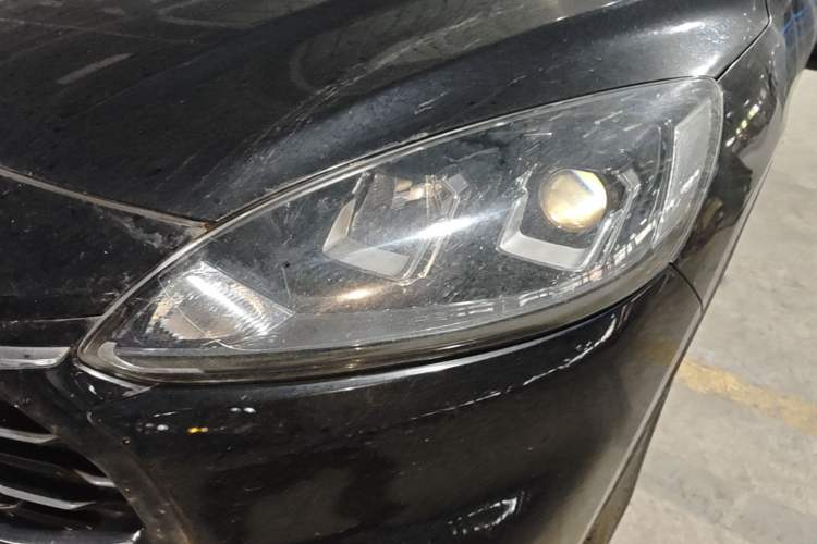 Used Ford Escape 2020 EcoBoost 245 Two-Wheel-Drive Comfort Edition Left Front Headlight