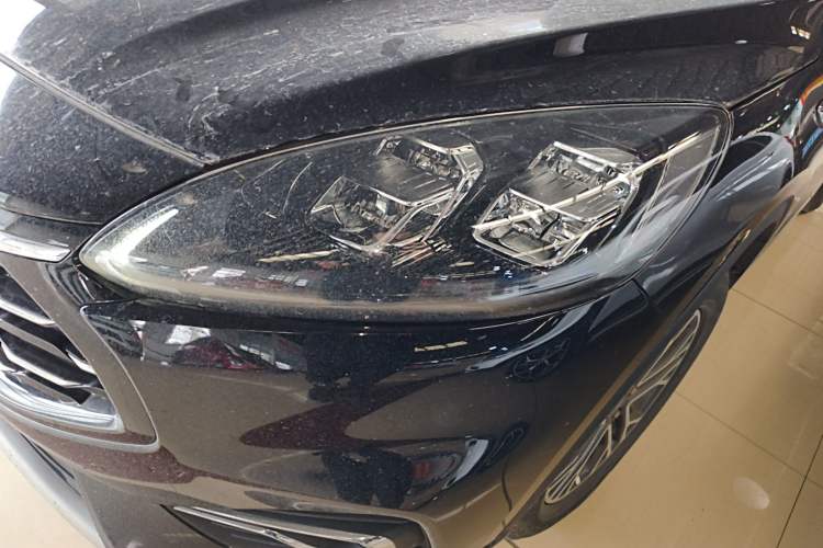 Used Ford Escape 2020 EcoBoost 245 Four-Wheel Drive Titanium Edition Left Front Headlight