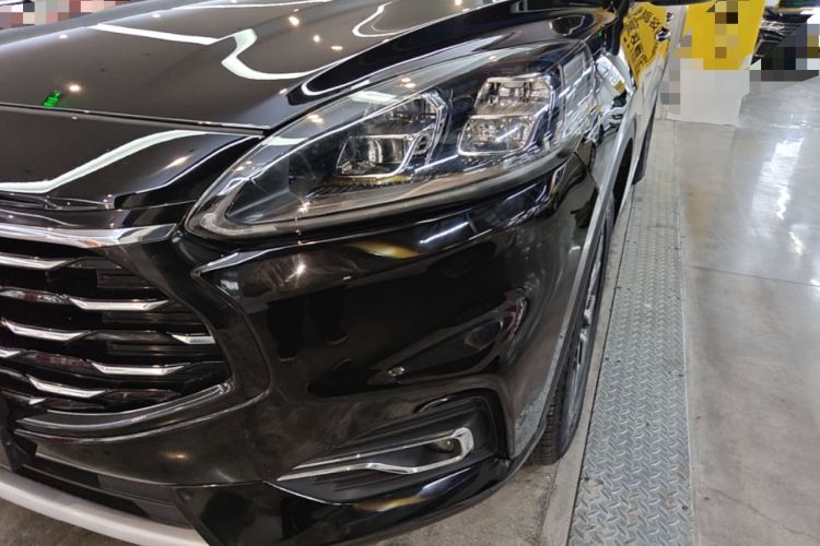 Used Ford Escape 2020 EcoBoost 245 Two-Wheel-Drive Titanium Edition Left Front Headlight