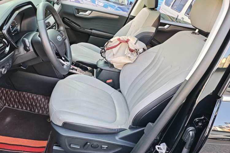 Used Ford Escape 2020 EcoBoost 245 Four-Wheel Drive Titanium Edition Left Front Seat