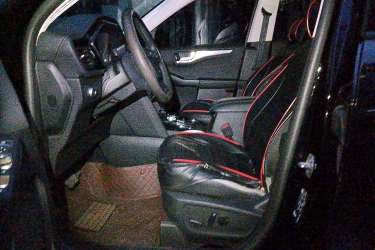 Used Ford Escape 2020 EcoBoost 245 Two-Wheel-Drive Comfort Edition Left Front Seat