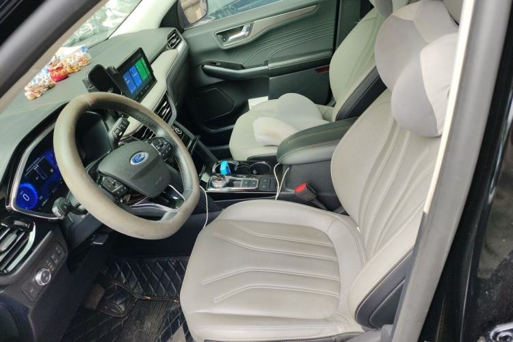Used Ford Escape 2020 EcoBoost 245 Four-Wheel Drive Luxury Edition Left Front Seat
