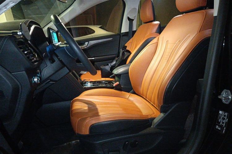 Used Ford Escape 2020 EcoBoost 245 Two-Wheel Drive Smart & Enjoyment Model Left Front Seat