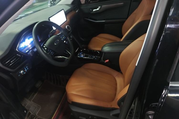 Used Ford Escape 2020 EcoBoost 245 Four-Wheel Drive Luxury Edition Left Front Seat