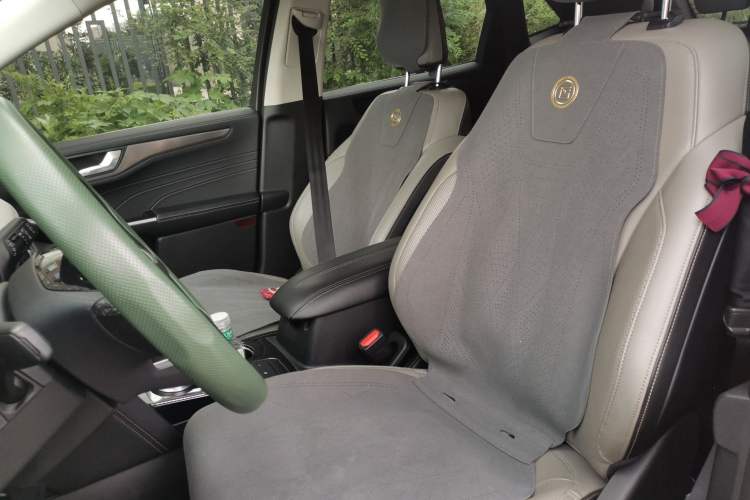 Used Ford Escape 2020 EcoBoost 245 Four-Wheel Drive Titanium Edition Left Front Seat