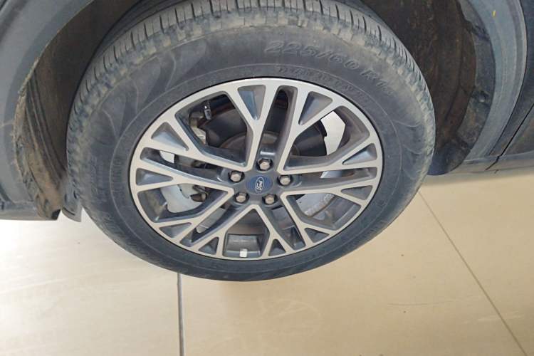Used Ford Escape 2020 EcoBoost 245 Four-Wheel Drive Titanium Edition Left Front Wheel Hub