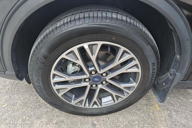 Used Ford Escape 2020 EcoBoost 245 Two-Wheel-Drive Titanium Edition Left Front Wheel Hub