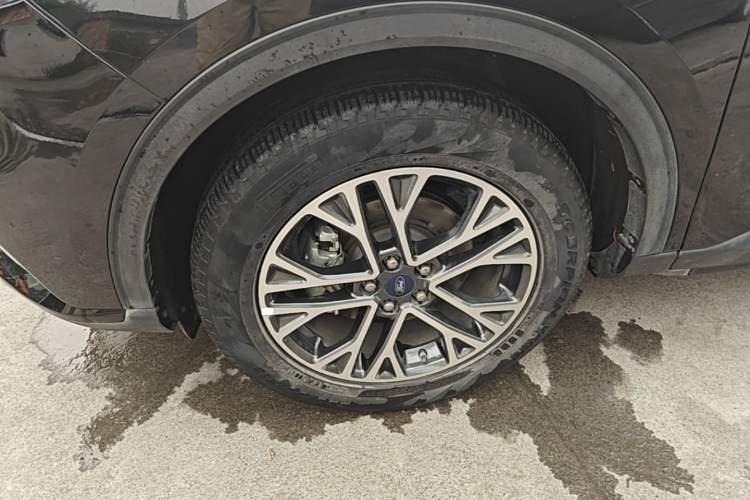 Used Ford Escape 2020 EcoBoost 245 Four-Wheel Drive Titanium Edition Left Front Wheel Hub