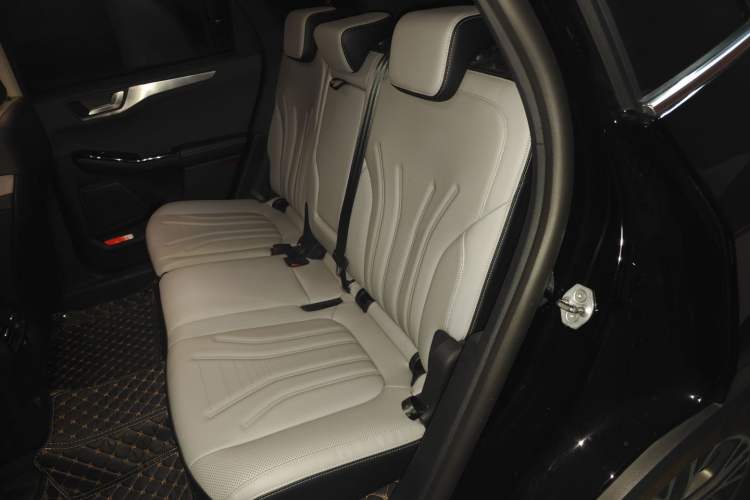 Used Ford Escape 2020 EcoBoost 245 Two-Wheel Drive Smart & Enjoyment Model Left Rear Seat