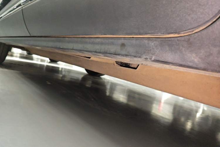 Used Ford Escape 2020 EcoBoost 245 Two-Wheel-Drive Titanium Edition Left Side Sill