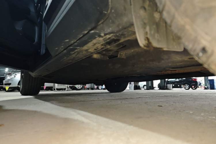 Used Ford Escape 2020 EcoBoost 245 Two-Wheel-Drive Comfort Edition Left Side Sill