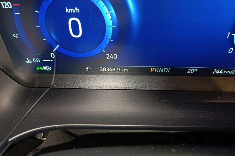 Used Ford Escape 2020 EcoBoost 245 Two-Wheel Drive Smart & Enjoyment Model Odometer Close Up
